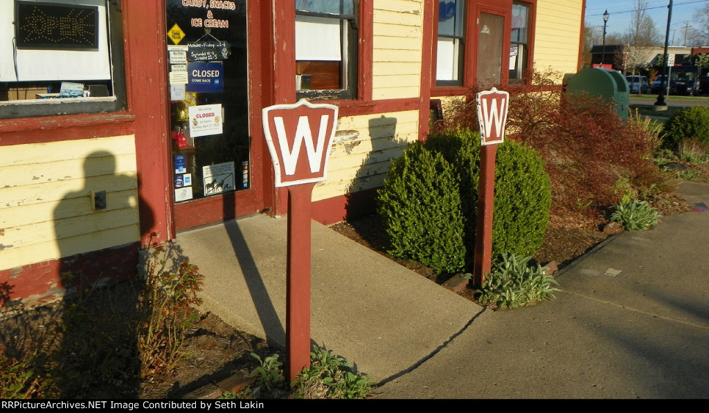 Big Four Whistle posts at PRR depot